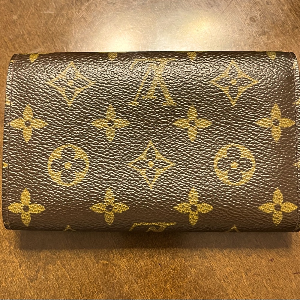 Authentic Louis Vuitton Porte Monnaie Monogram Tresor Wallet - Picture 2 of 15